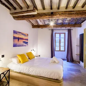 Appartement Paul De Vence : Le Charme De L'atypique, Saint-Paul-de-Vence